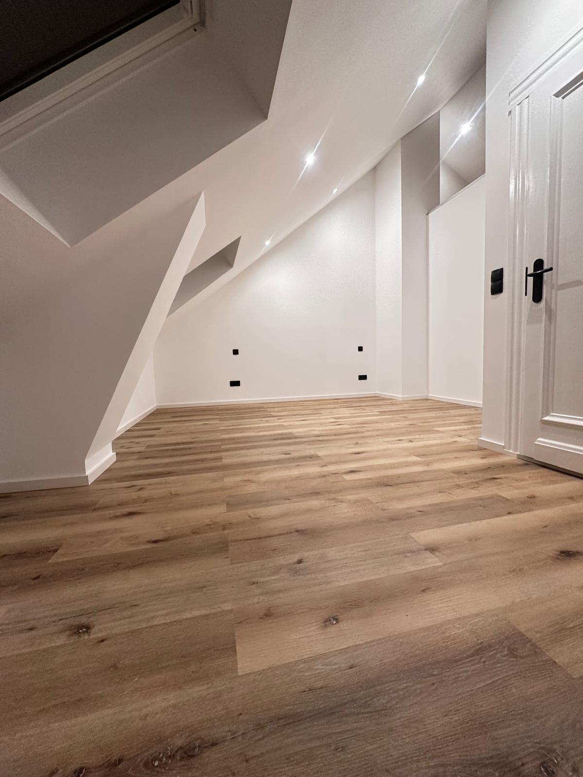 1000035650